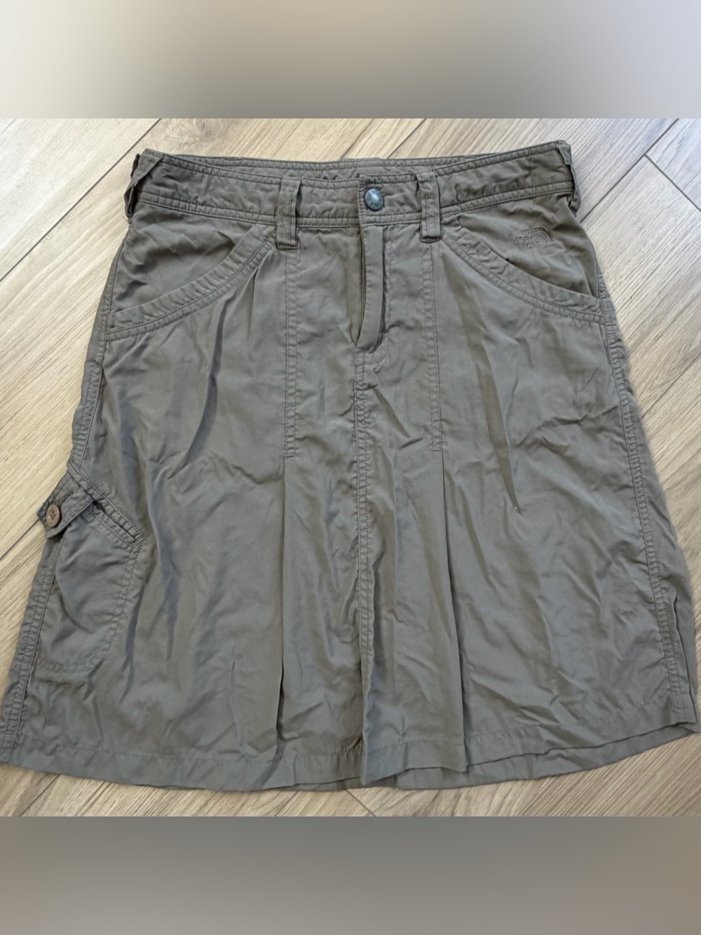 The North Face Nylon Cargo Flare Midi Skirt Gray Sz 6